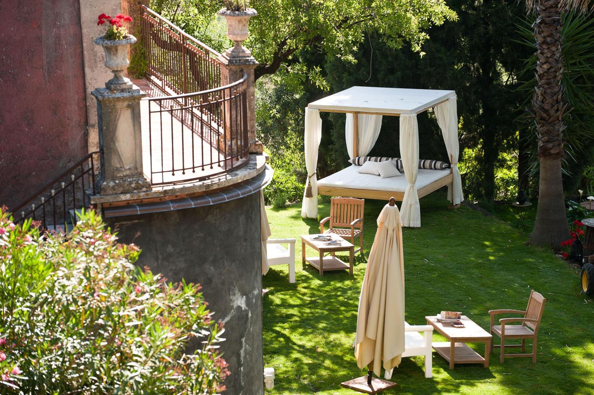 Monaci Delle Terre Nere Hotel ซัฟเฟรานา เอตเนอา ภายนอก รูปภาพ