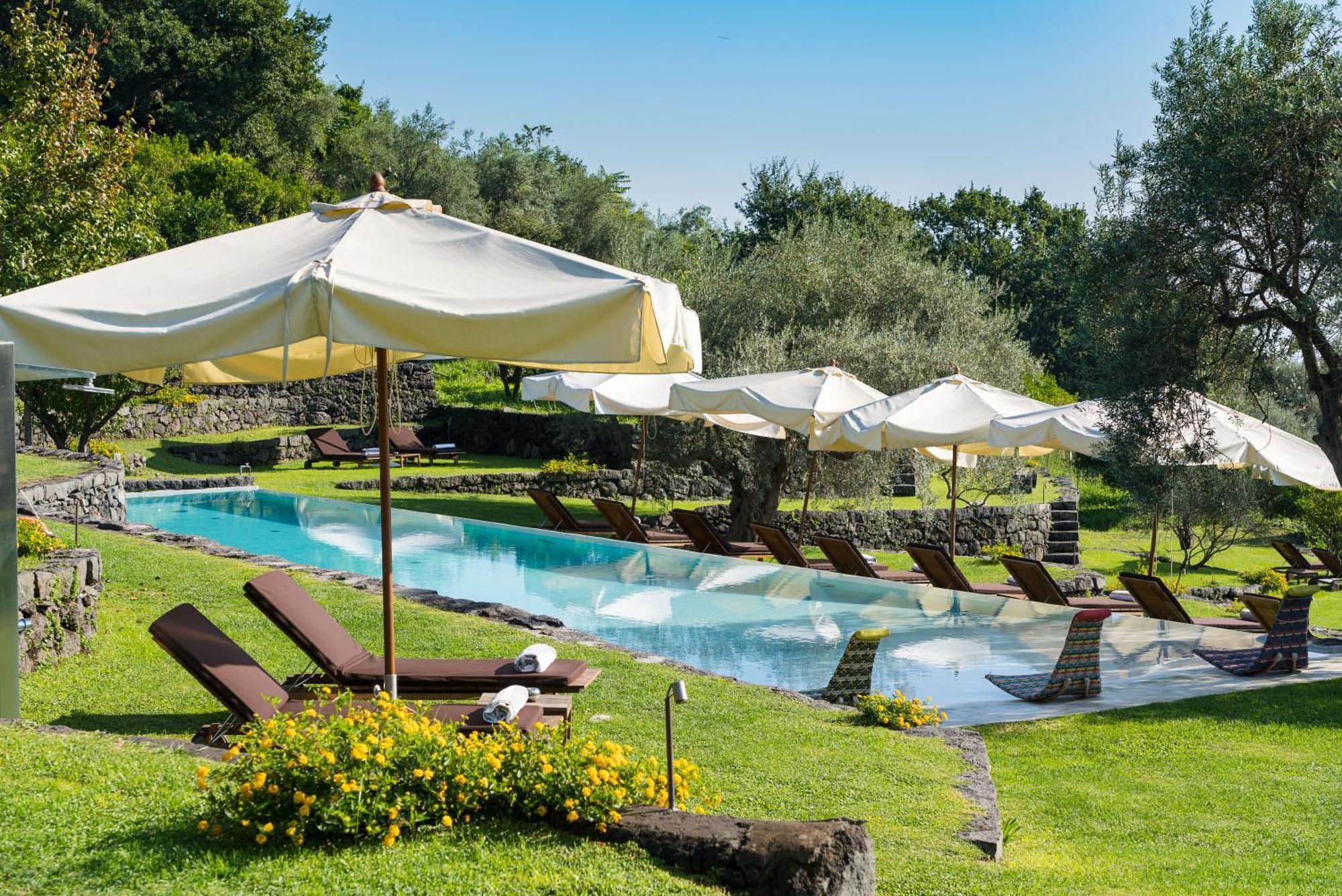 Monaci Delle Terre Nere Hotel ซัฟเฟรานา เอตเนอา ภายนอก รูปภาพ