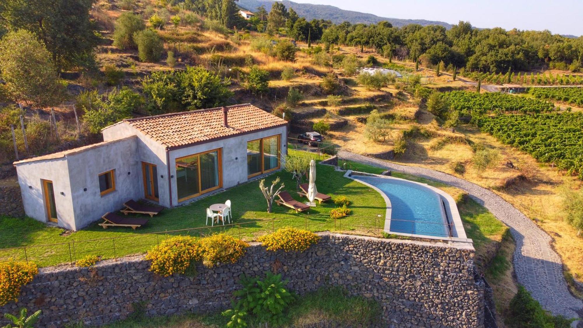 Monaci Delle Terre Nere Hotel ซัฟเฟรานา เอตเนอา ภายนอก รูปภาพ