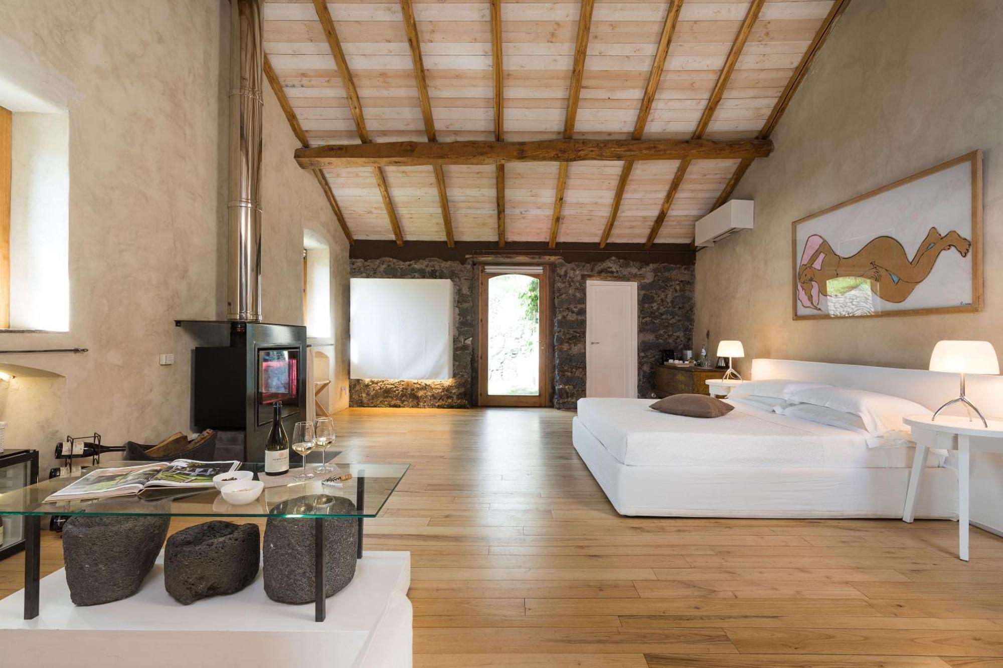 Monaci Delle Terre Nere Hotel ซัฟเฟรานา เอตเนอา ภายนอก รูปภาพ