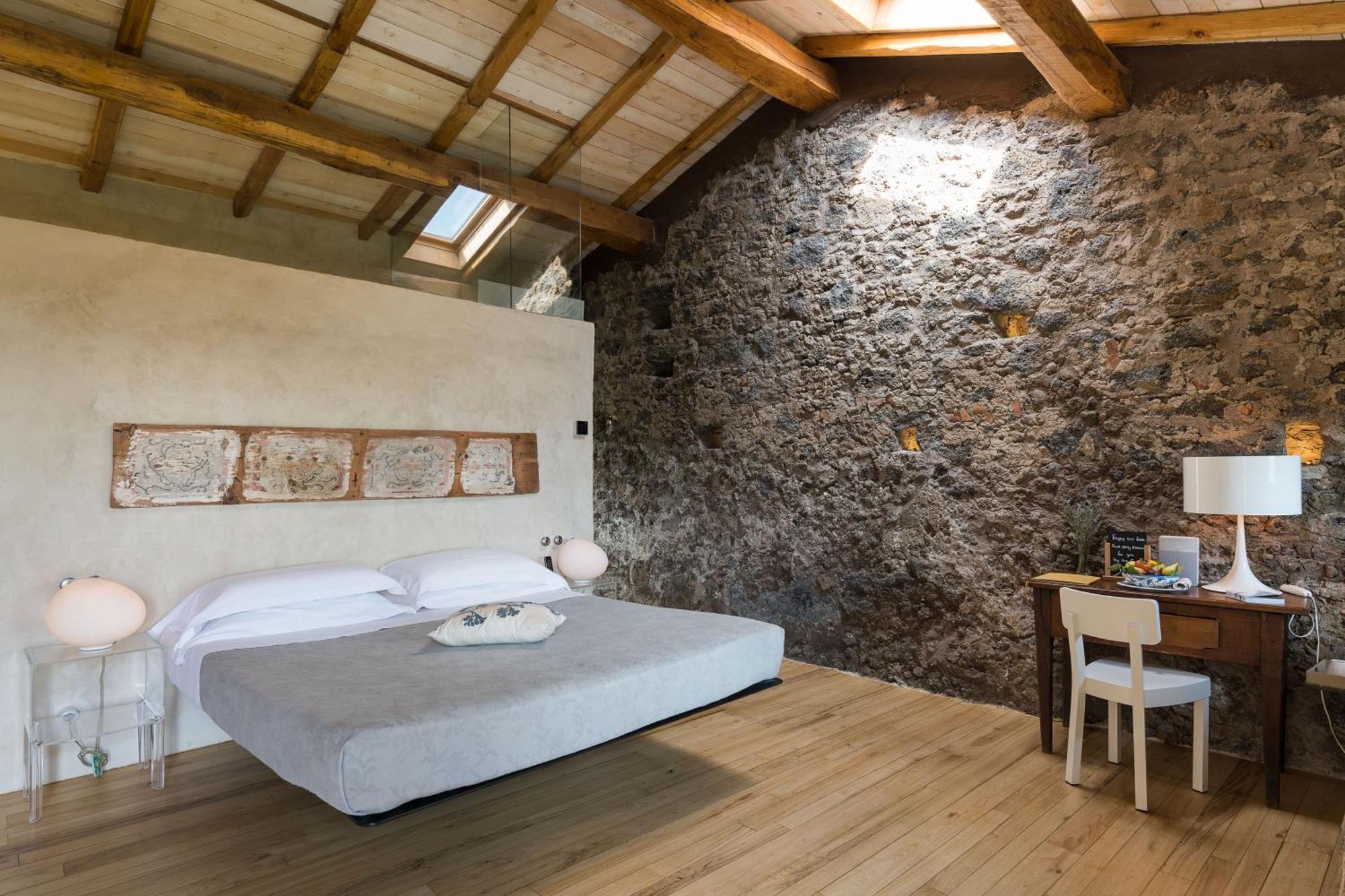 Monaci Delle Terre Nere Hotel ซัฟเฟรานา เอตเนอา ภายนอก รูปภาพ