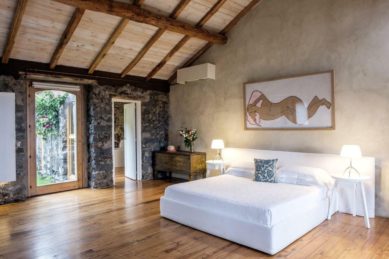 Monaci Delle Terre Nere Hotel ซัฟเฟรานา เอตเนอา ภายนอก รูปภาพ