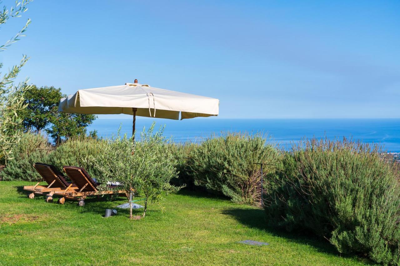 Monaci Delle Terre Nere Hotel ซัฟเฟรานา เอตเนอา ภายนอก รูปภาพ